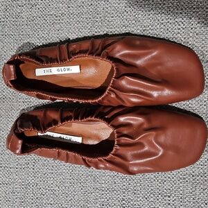 The GLOW , Crunch Flats